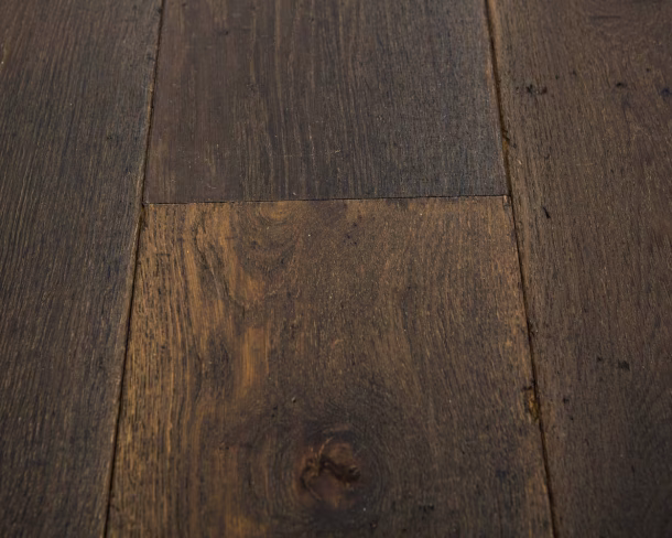 Distressed Chambord Engineered Floor 